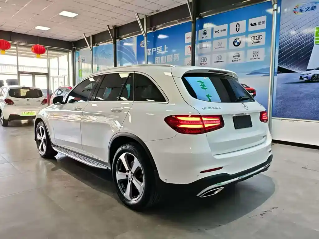 Mercedes-Benz GLC 2017 GLC 260 4MATIC Luxury