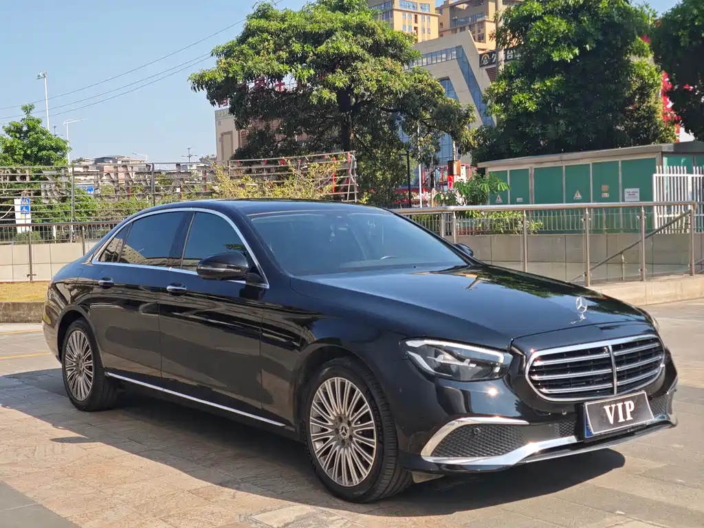 Mercedes-Benz E-Class — миниатюра 3