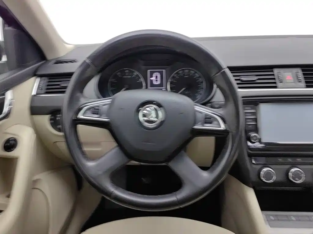 Skoda Octavia — миниатюра 11