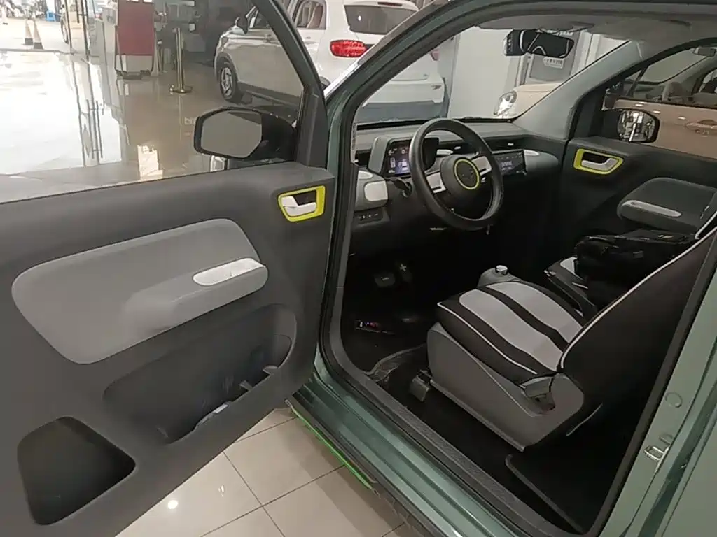 Wuling MINIEV — миниатюра 16