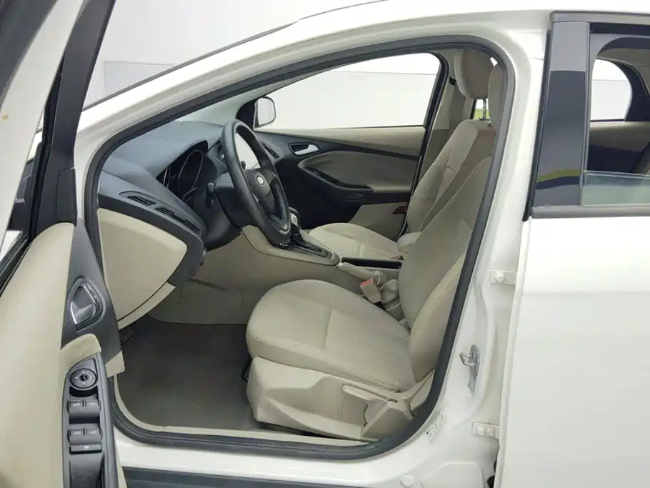 Ford Focus Sedan 1.6L Auto Comfort Type Smart Drive Edition, фото 9