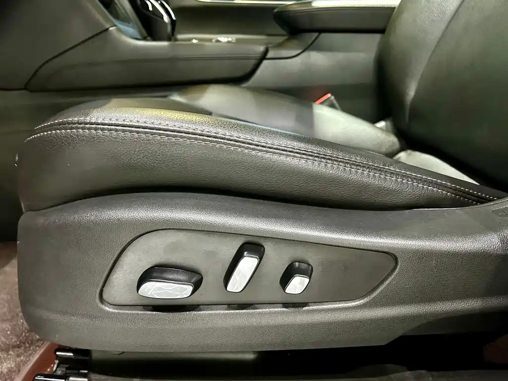 Cadillac XT5 — миниатюра 36