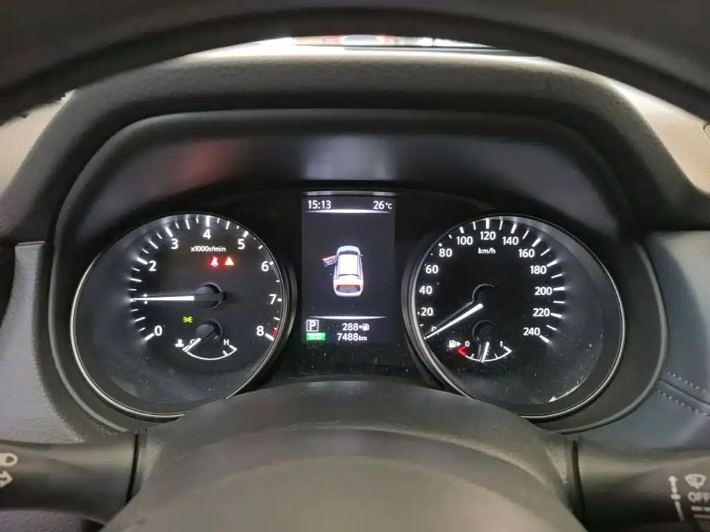 Nissan Qashqai — миниатюра 12