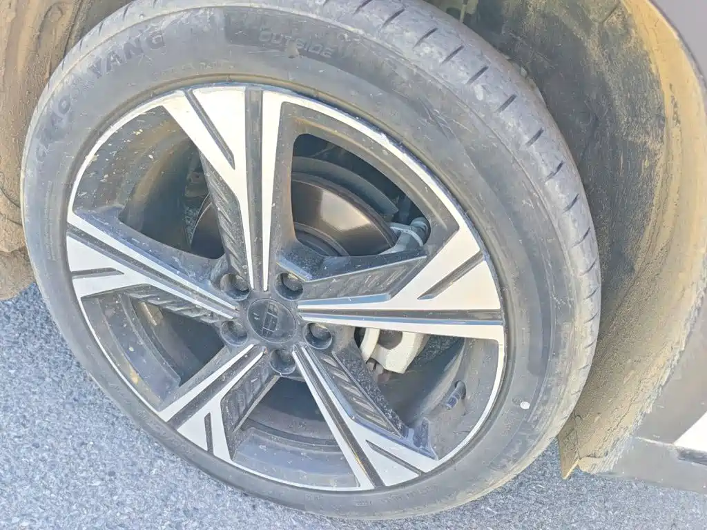 Geely Boyue — миниатюра 24