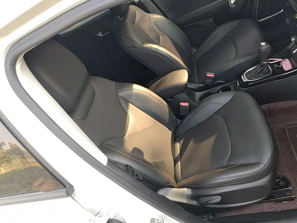 Jeep Compass — миниатюра 25