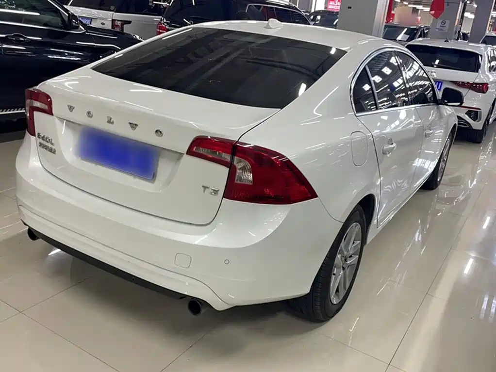 Volvo S60 — миниатюра 6
