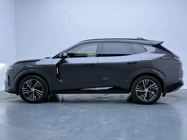 Lynk & Co 08 EM-P — миниатюра 5