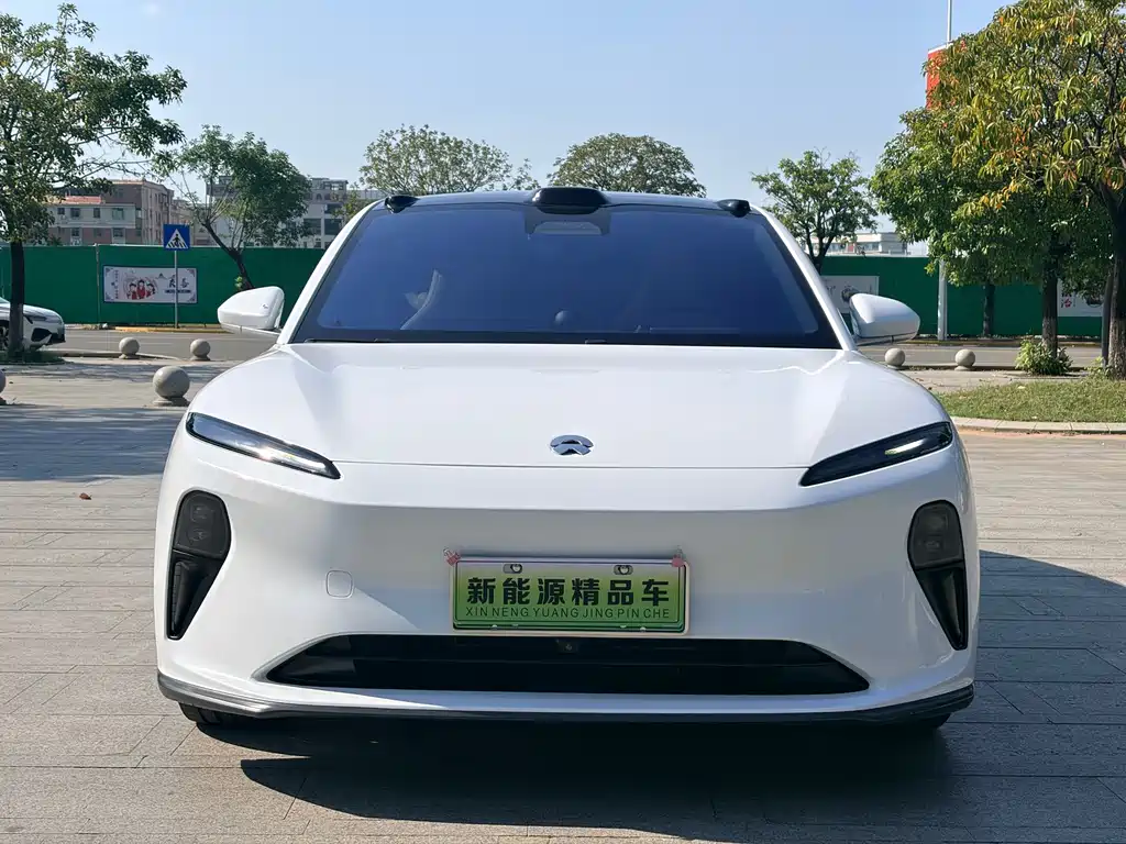 NIO ET5T — миниатюра 2