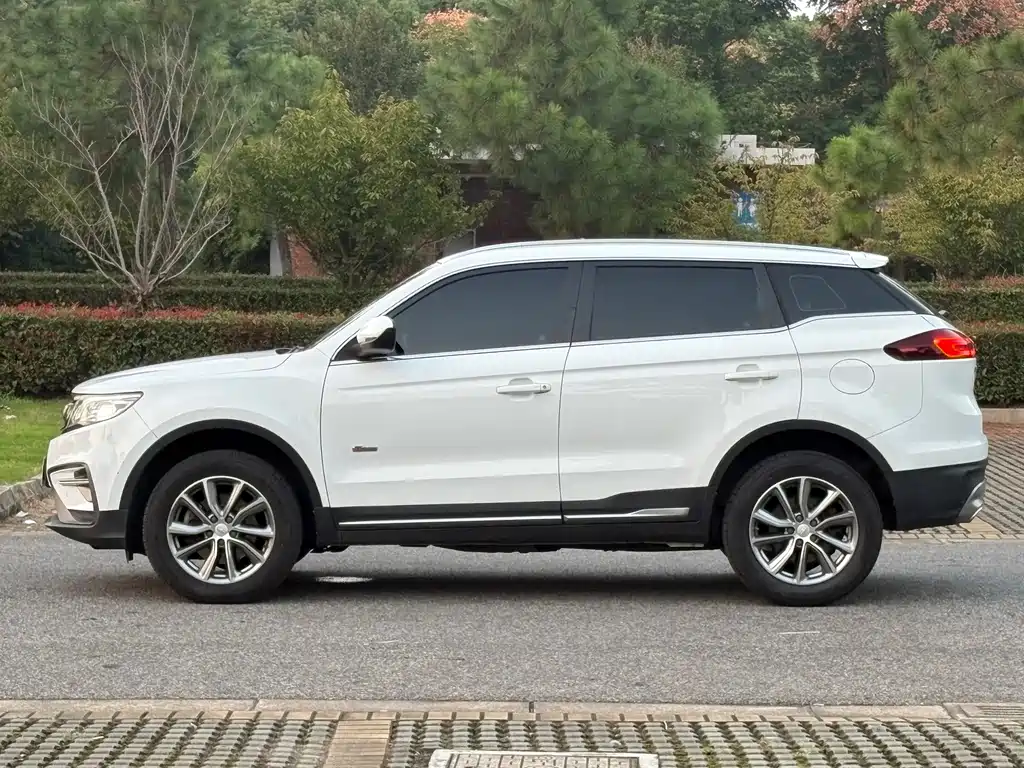 Geely Boyue — миниатюра 4
