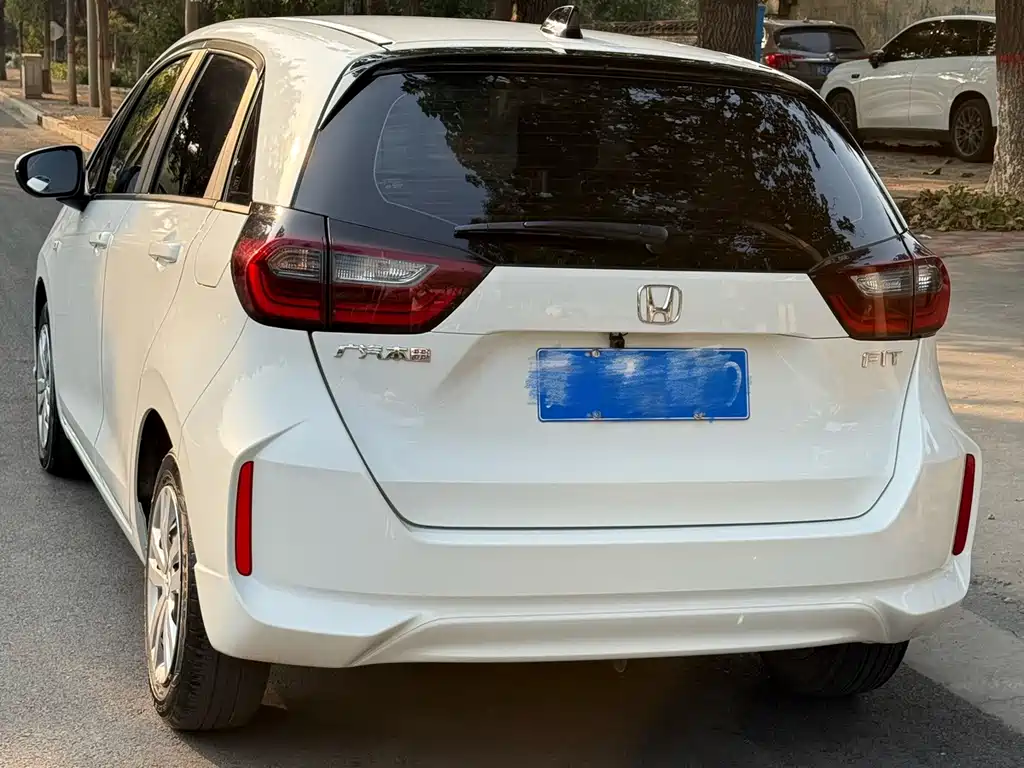 Honda Fit — миниатюра 5