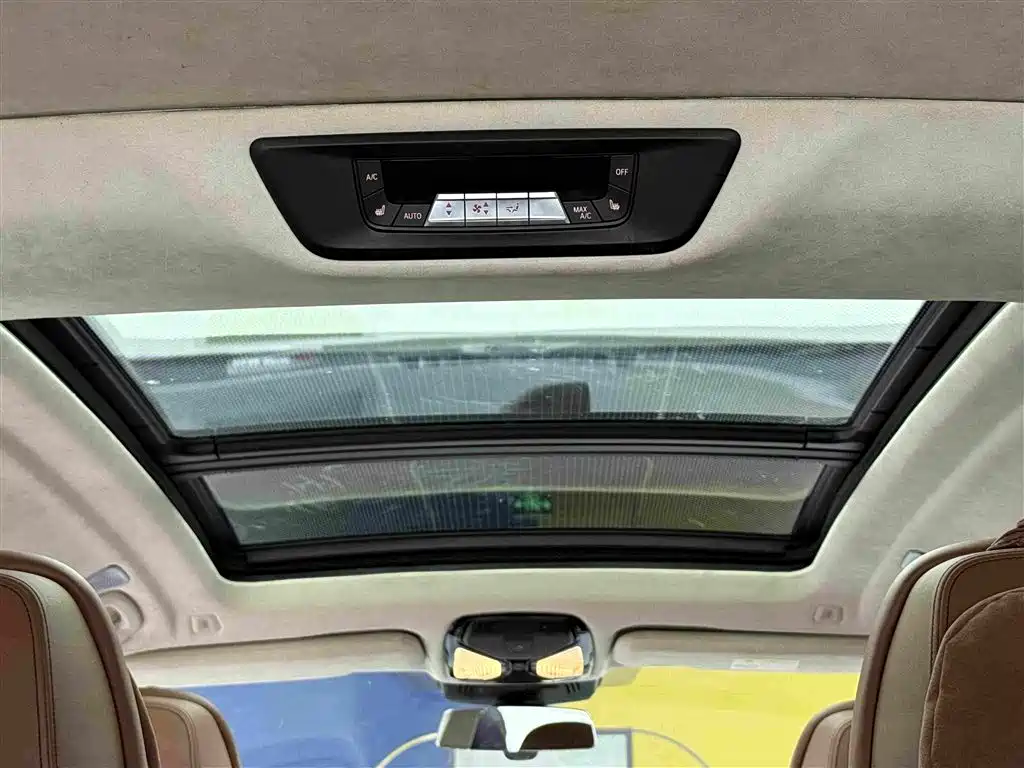 BMW X7 — миниатюра 21