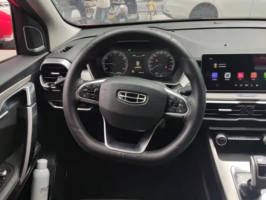 Geely Binyue — миниатюра 15
