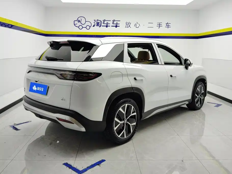 BYD L DM-i — миниатюра 3