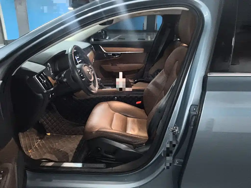 Volvo S90 — миниатюра 12