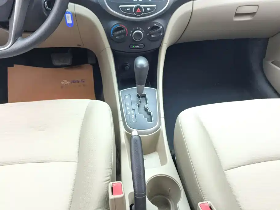 Hyundai Verna — миниатюра 16