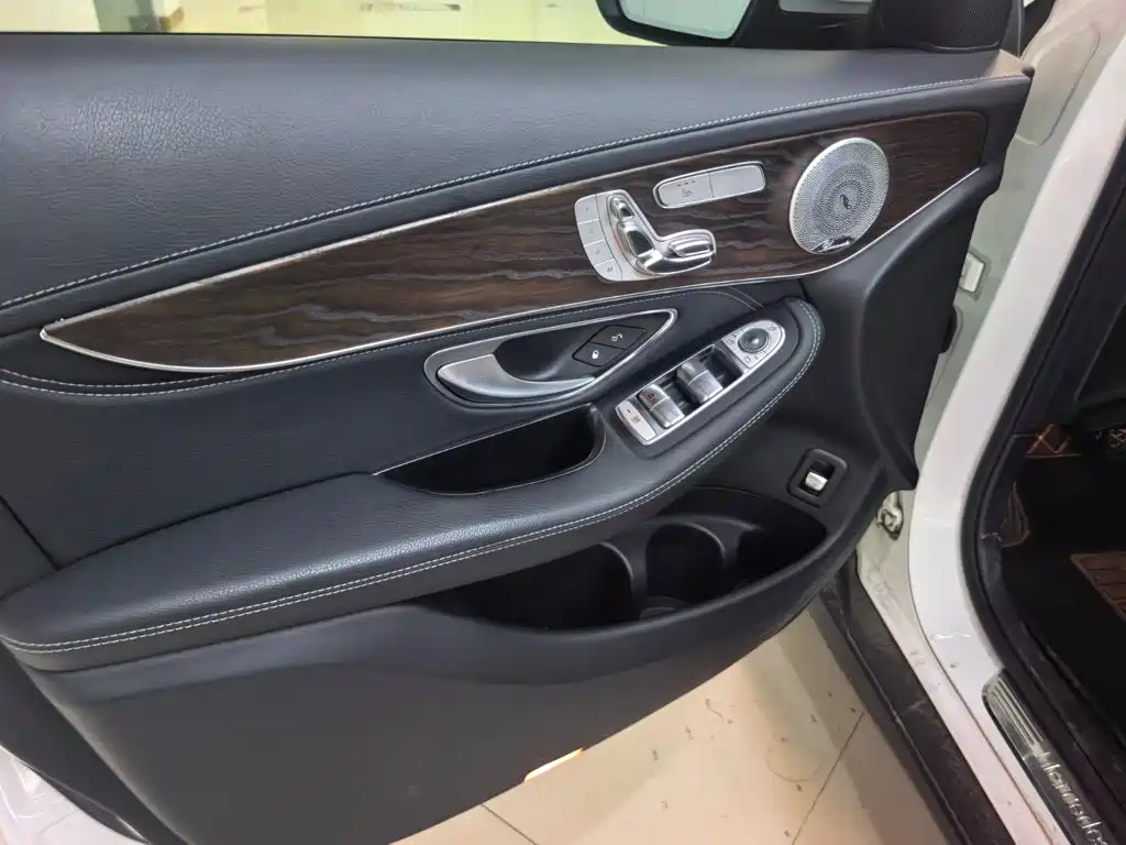 Mercedes-Benz GLC — миниатюра 6