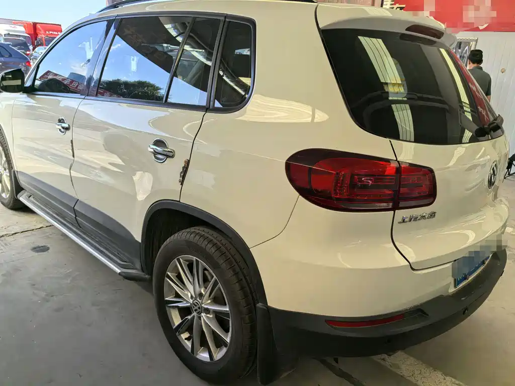 Volkswagen Tiguan — миниатюра 4