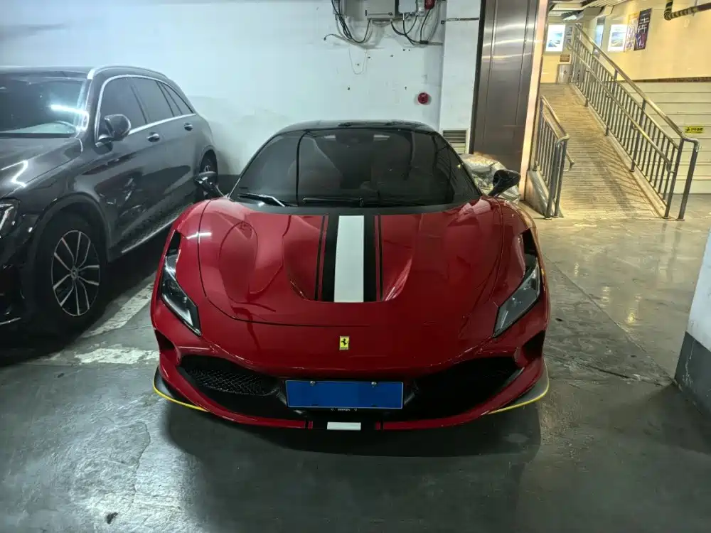 Ferrari F8
