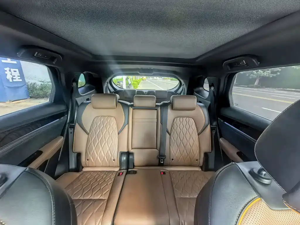 BYD Tang New Energy — миниатюра 9