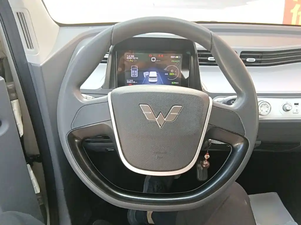 Wuling MINIEV — миниатюра 11