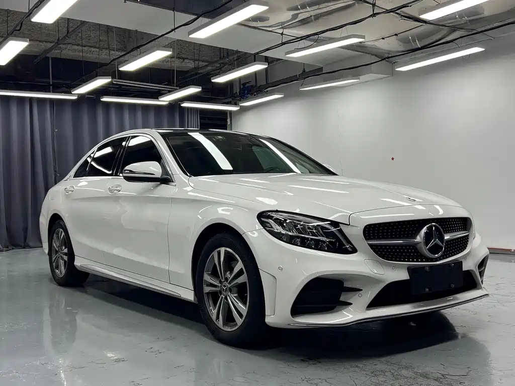 Mercedes-Benz C-Class — миниатюра 3