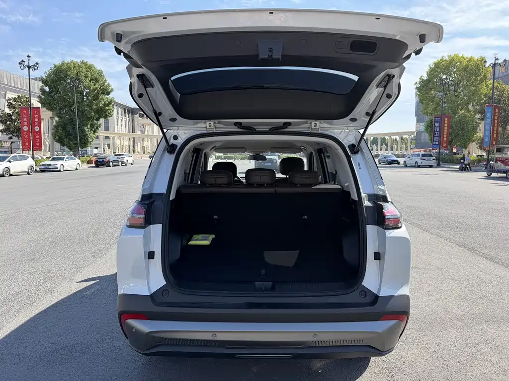 Wuling Xingguang 560 — миниатюра 13