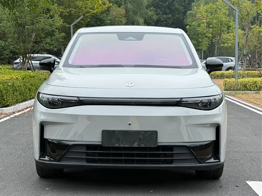 Leapmotor Leapmotor C10 — миниатюра 2