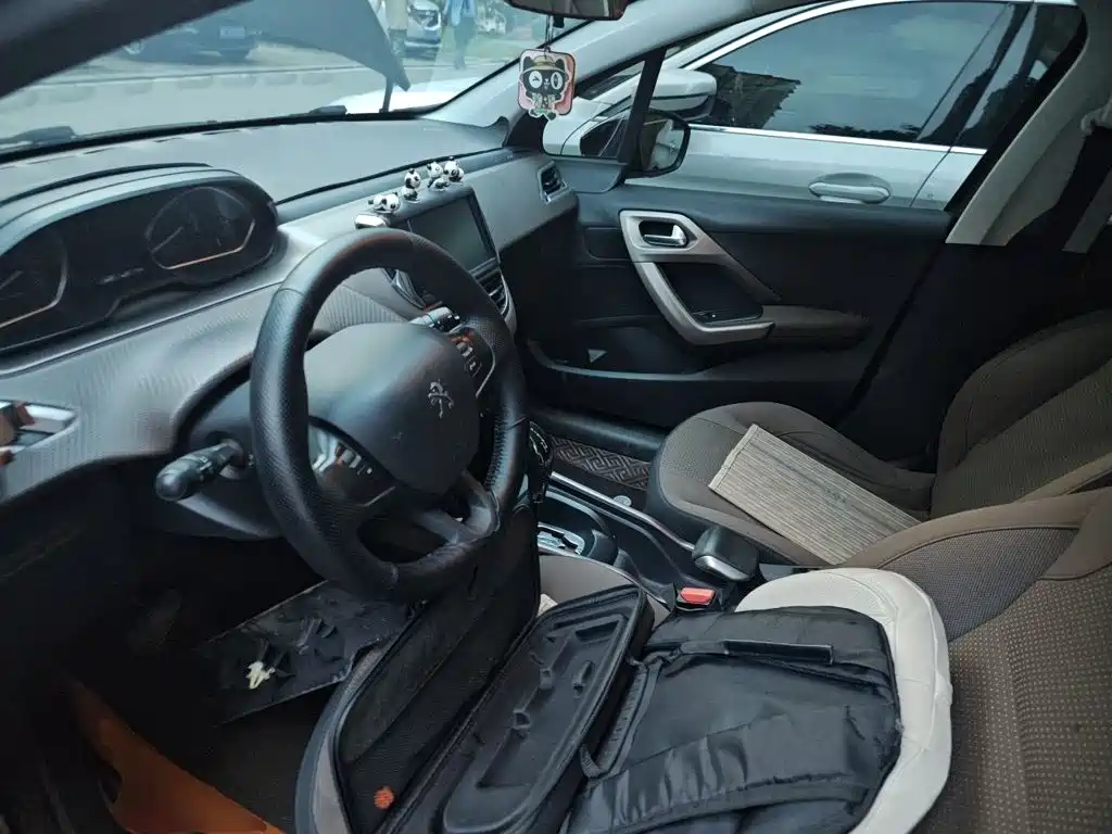 Peugeot 2008 — миниатюра 16