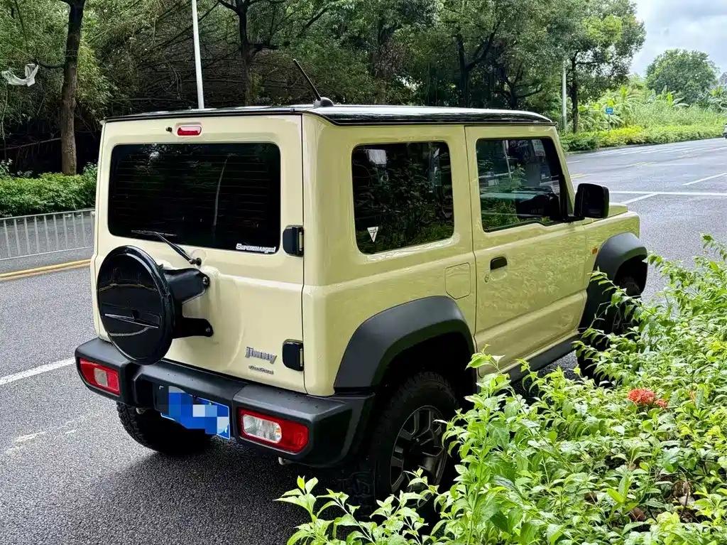 Suzuki Jimny — миниатюра 9