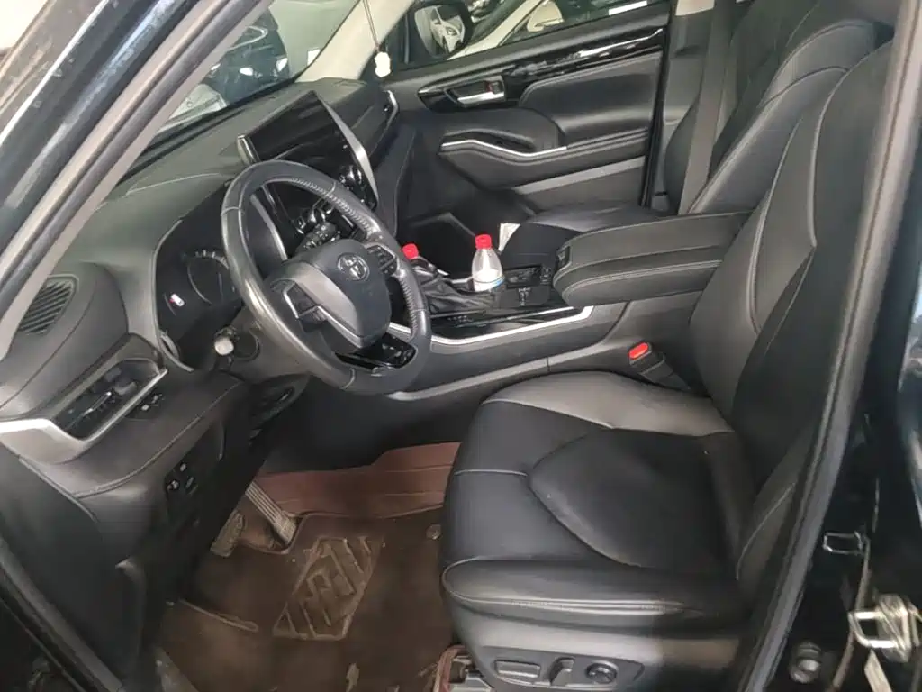 Toyota Highlander — миниатюра 15