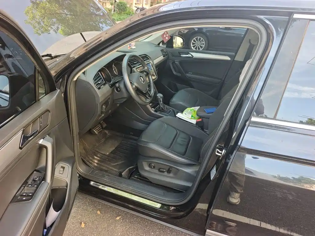 Volkswagen Tiguan L — миниатюра 14