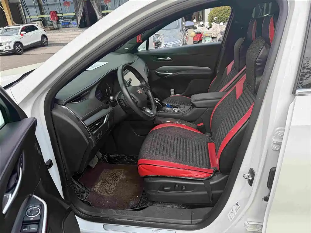 Cadillac XT4 — миниатюра 4