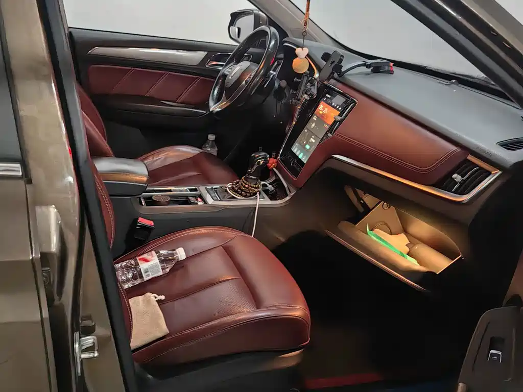Roewe RX5 — миниатюра 4