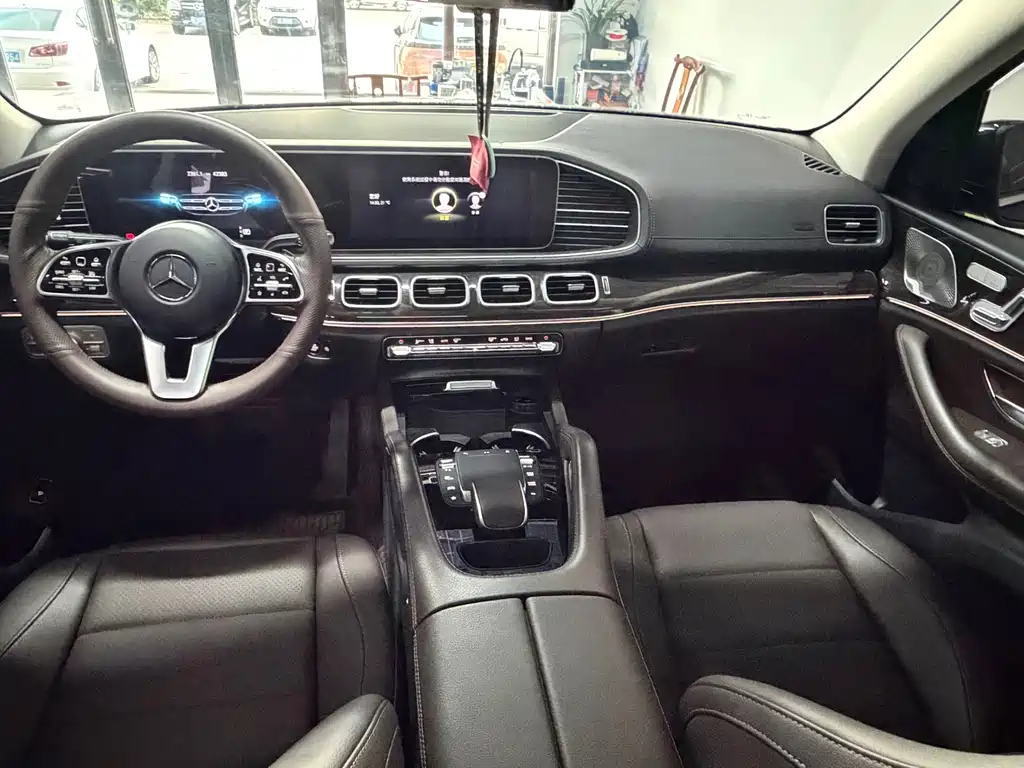 Mercedes-Benz GLE (Import) — миниатюра 9