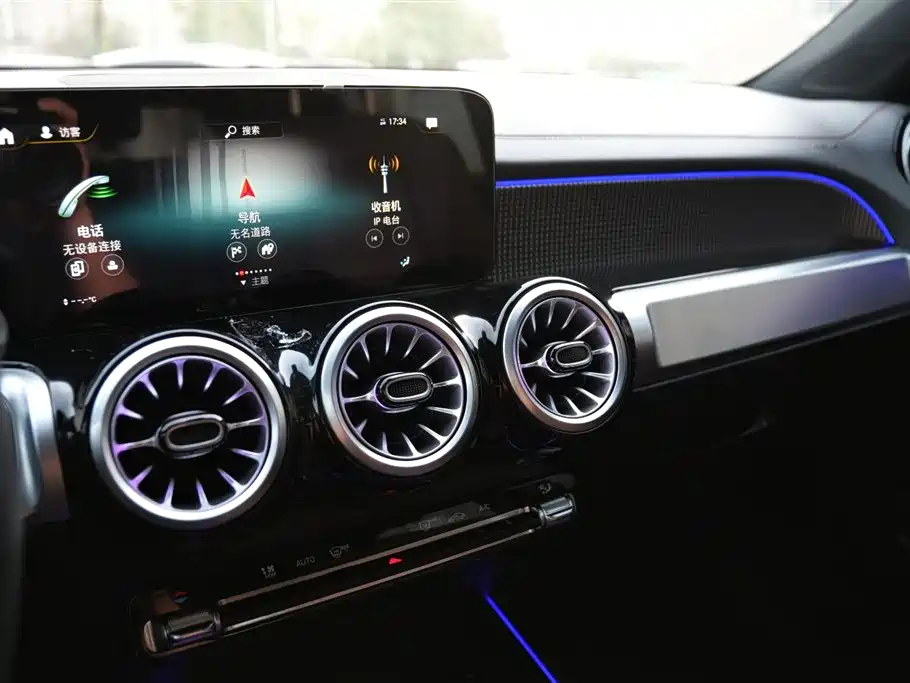 Mercedes-Benz GLB — миниатюра 18