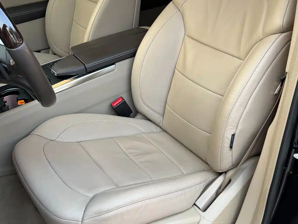 Mercedes-Benz M-Class — миниатюра 18