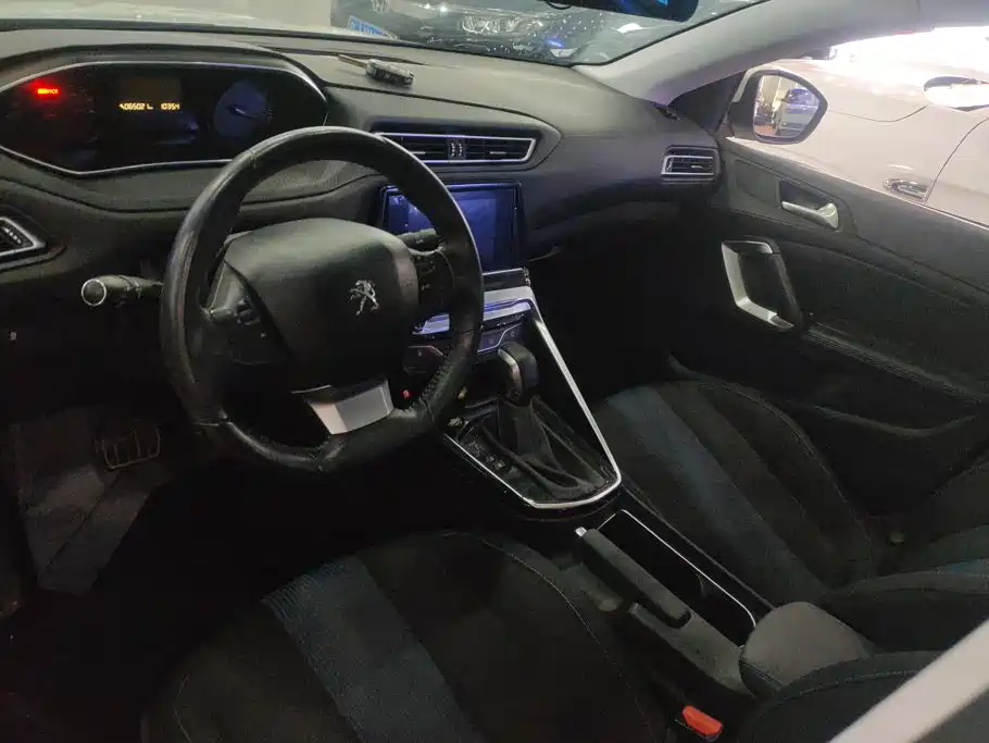 Peugeot 308 — миниатюра 12