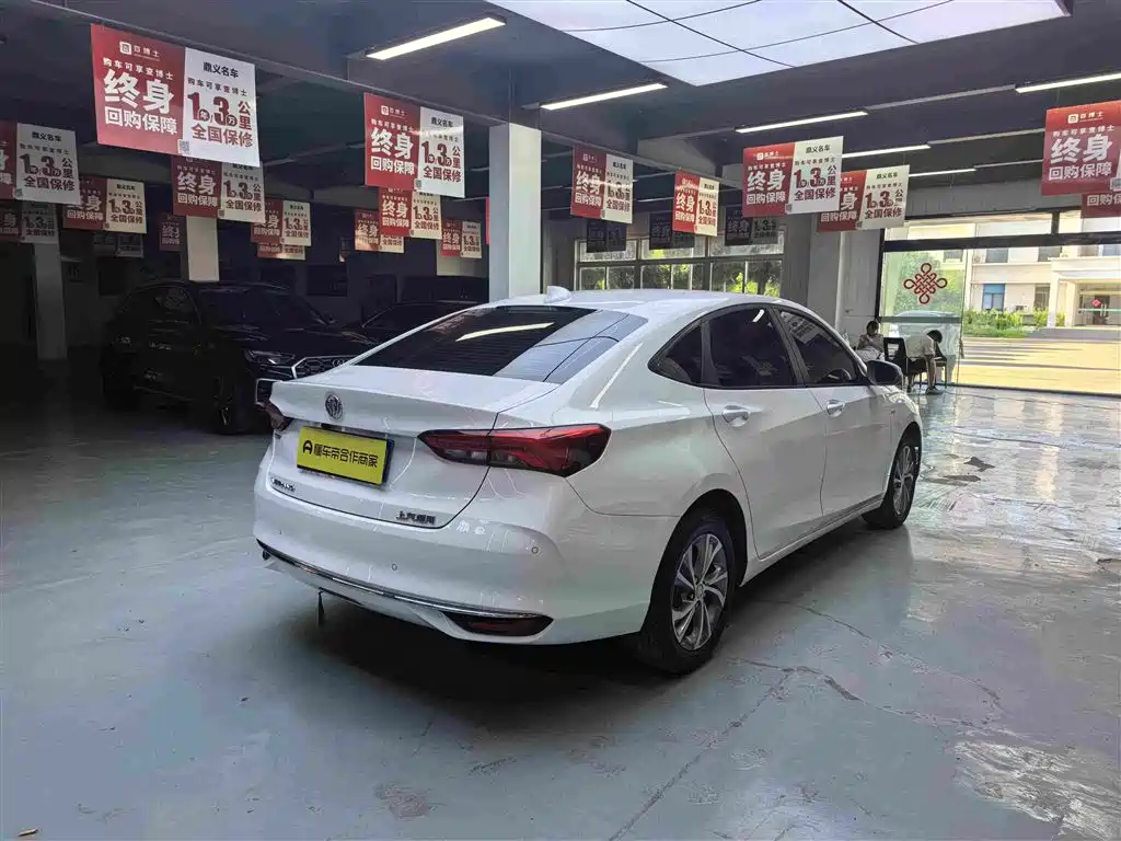 Buick Verano — миниатюра 8