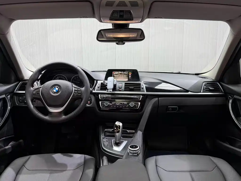 BMW 3 Series — миниатюра 6