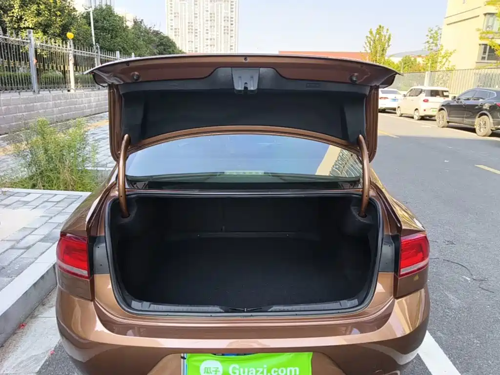 Volkswagen Lamando — миниатюра 19
