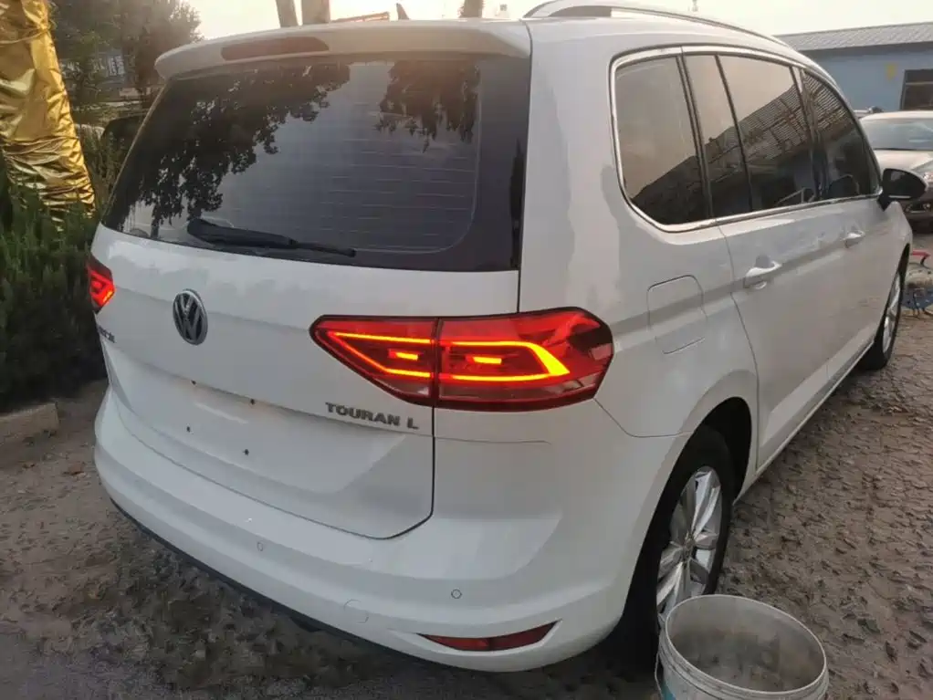 Volkswagen Touran — миниатюра 7