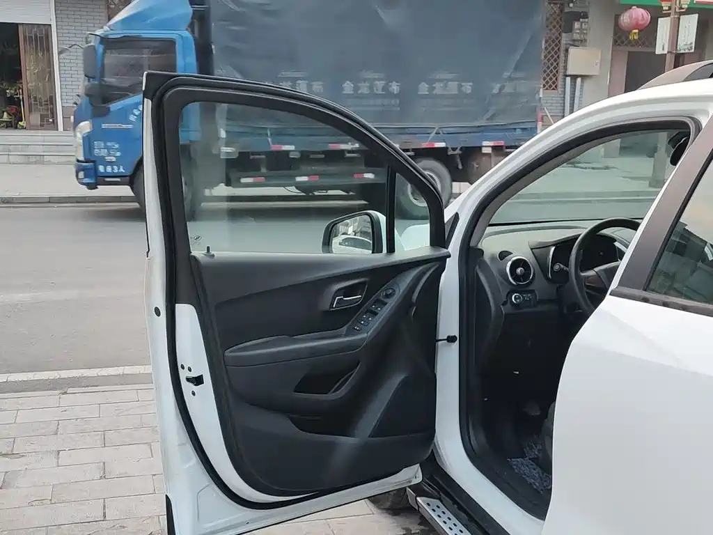 Chevrolet Trax — миниатюра 8