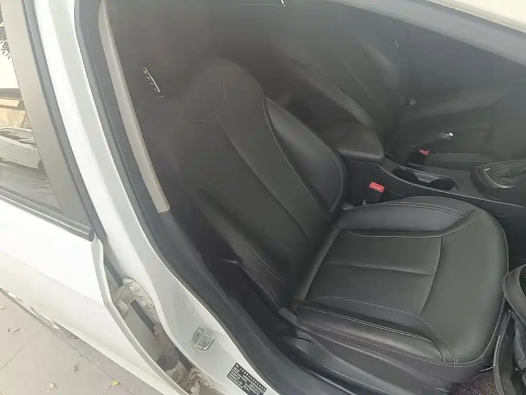 Buick Excelle — миниатюра 25