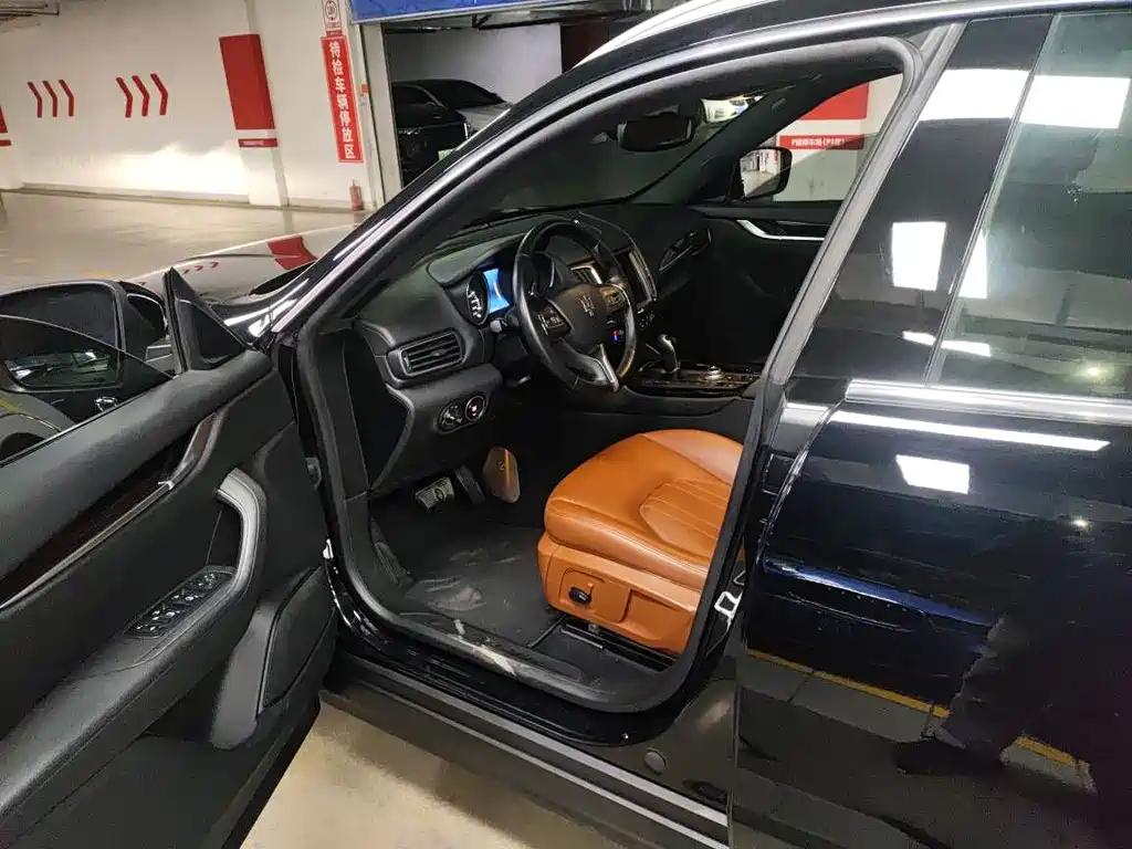 Maserati Levante — миниатюра 3