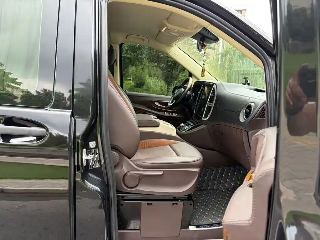 Mercedes-Benz Vito — миниатюра 8