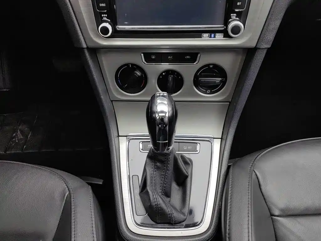 Volkswagen Lavida — миниатюра 13