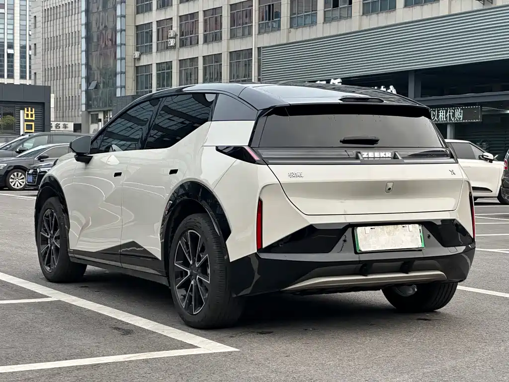 Zeekr X — миниатюра 5