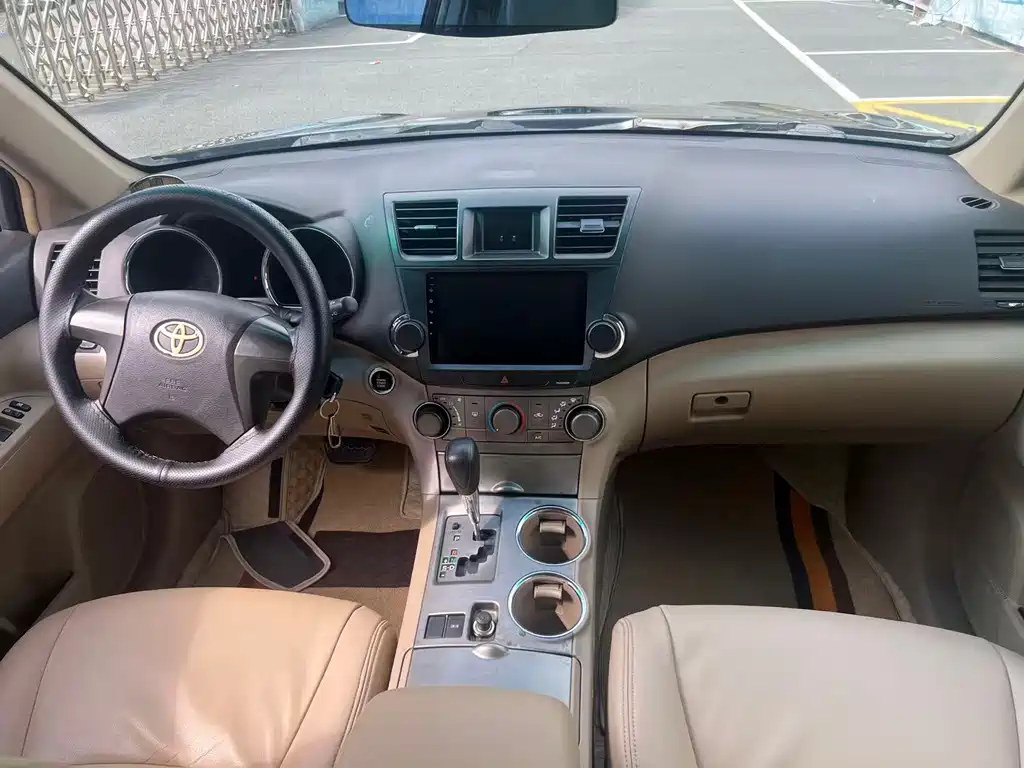 Toyota Highlander — миниатюра 6