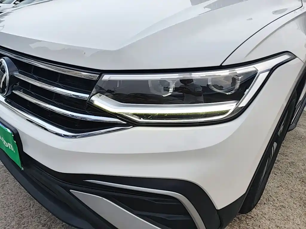 Volkswagen Tiguan L — миниатюра 24