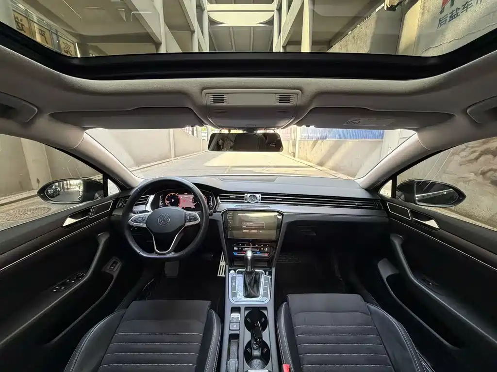 Volkswagen Magotan 2021 330TSI DSG 30
